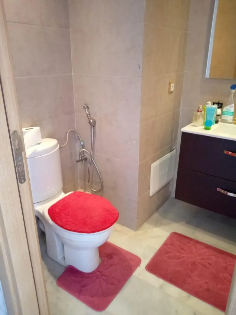 Appartement meublé à Harhoura  Rabat, avec trois chambres
