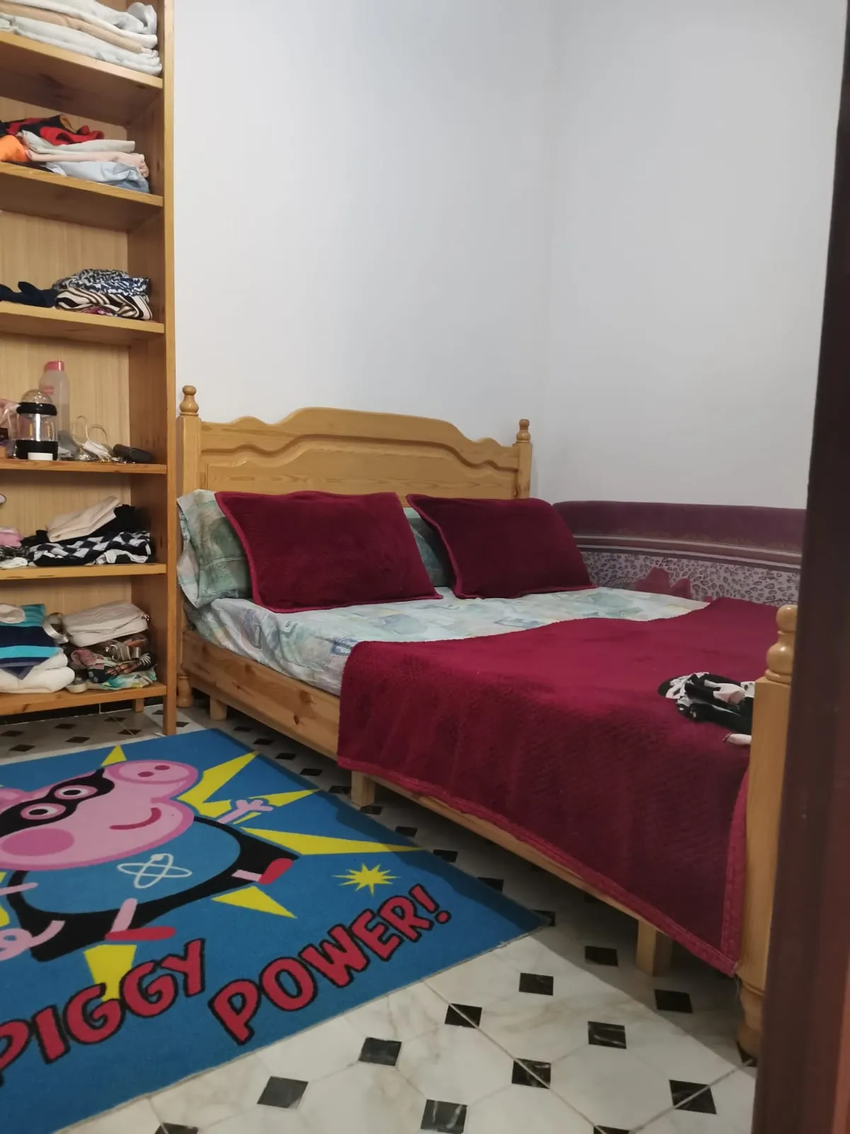 appartement a louer a mdiq 50 m a 2 étage chambre et salon 