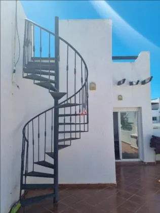 Bel appartement à louer à la journée à Alcudia Smir, au deuxième étage.