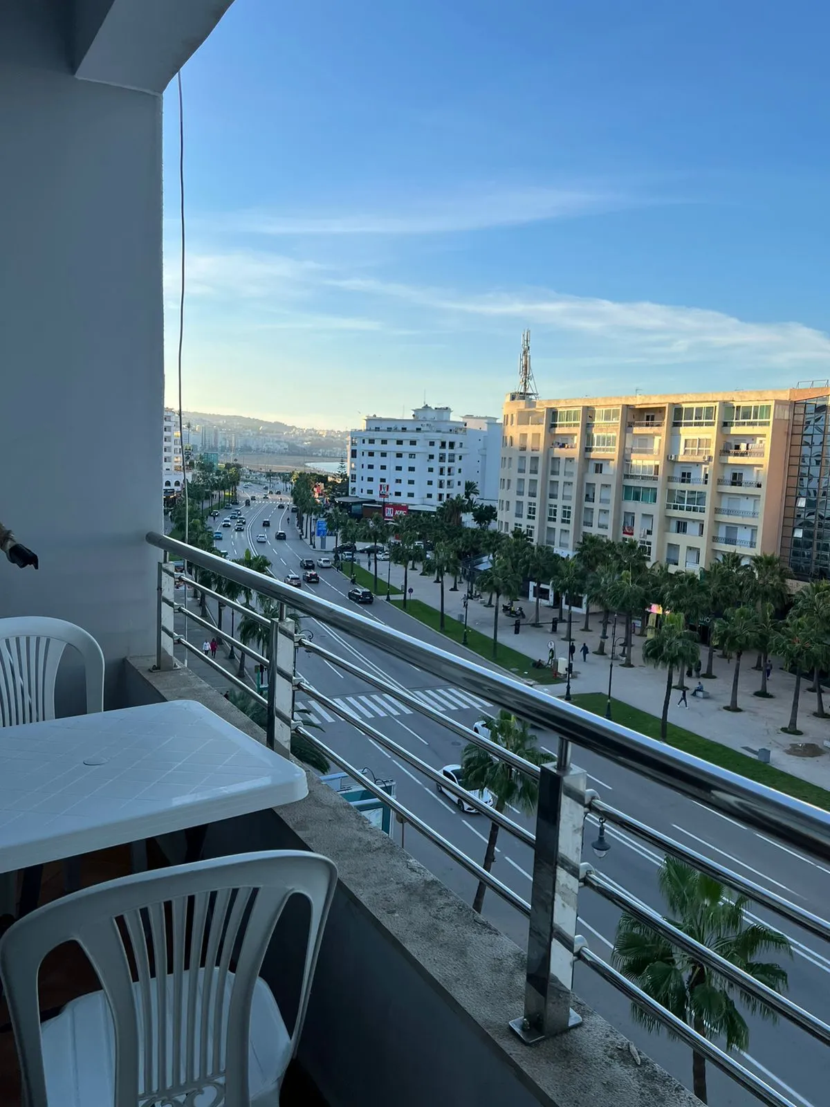 Appartement élégant à louer à Tanger dans une résidence sécurisée chambre salon 