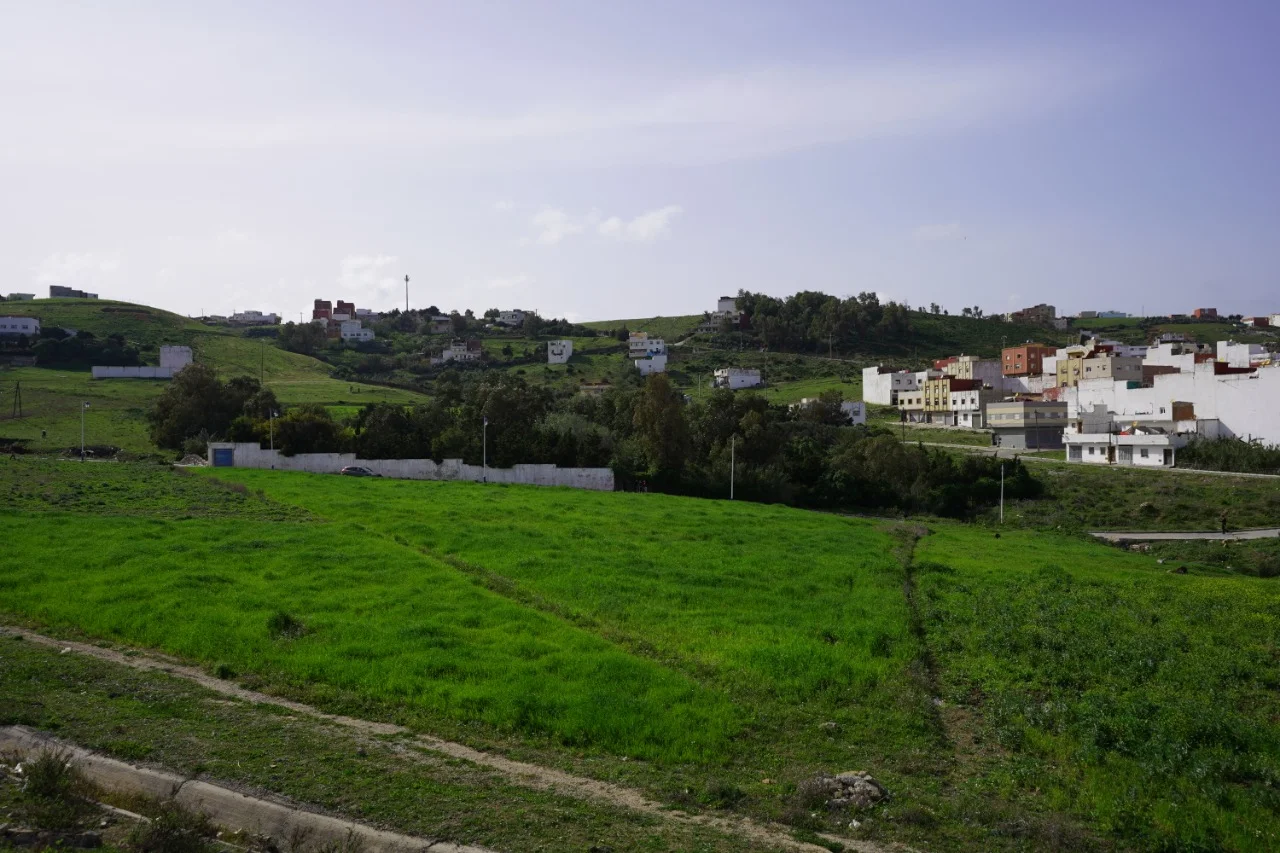 Appartement A vendre à Oued Laou 2 chambre salon à 3 étage 