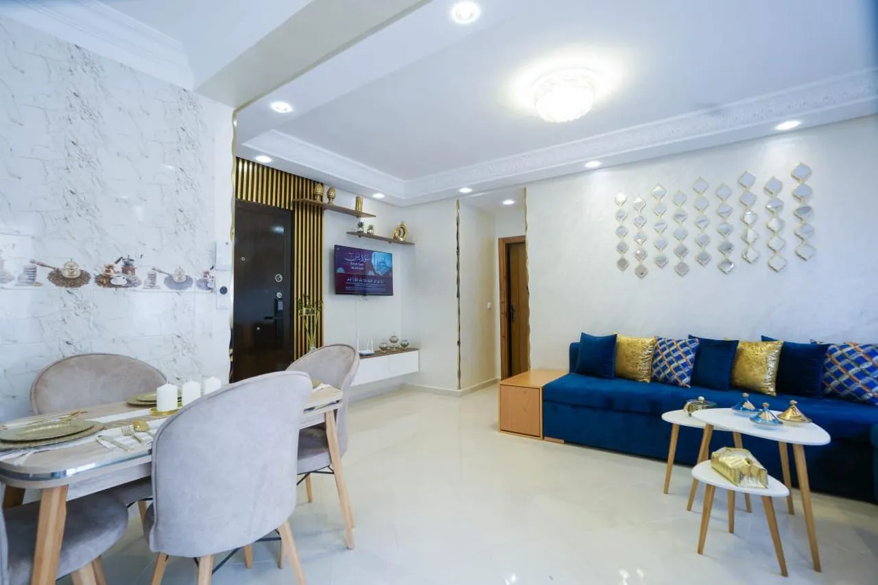 Appartement à louer à Tanger, près de la corniche de Malabata, au 3ème étage.