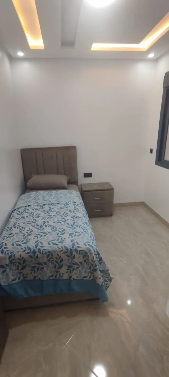 Bel appartement à louer à Tanger, emplacement excellent, 3 chambres.