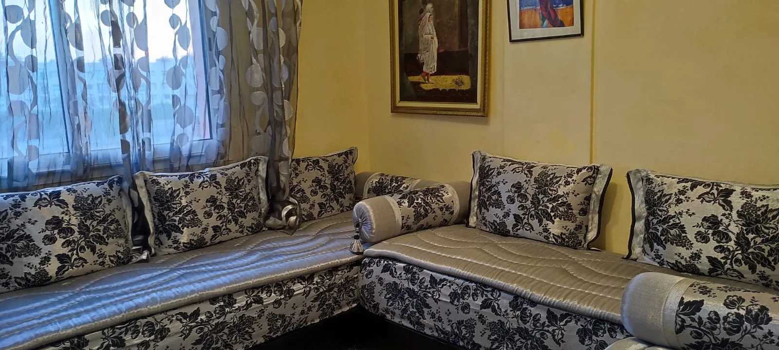 Une bel appartement à Marrakech, la ville rouge, situé au deuxième étage