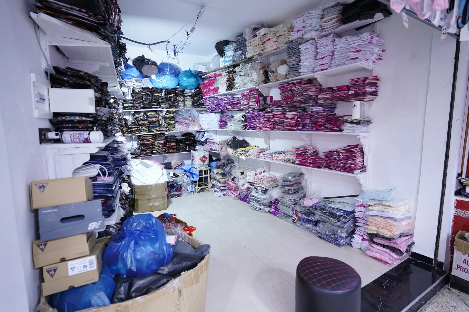 Boutique d'expérimentation préservée et équipée et Sécurité à vendre à Fnideq 16