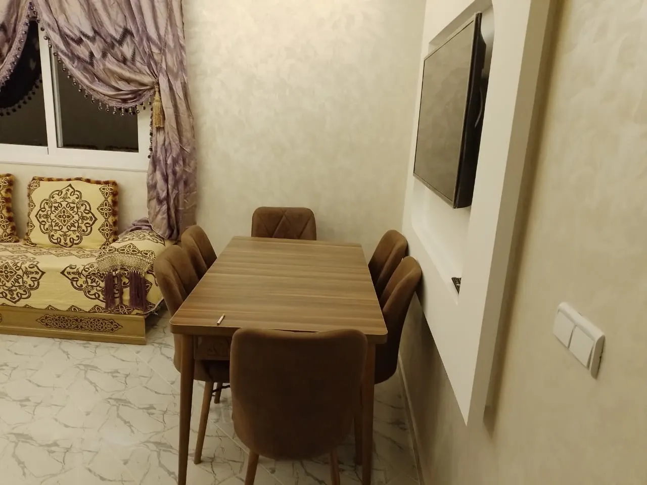 Appartement à louer au 2e étage, 2 chambres et un salon à Chefchaouen.