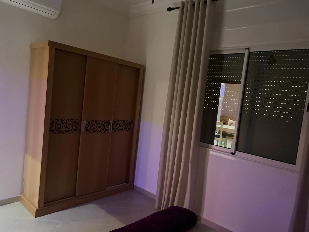 Appartement moderne à louerà la journée , 1 chambre, salon, rez-de-chaussée, 