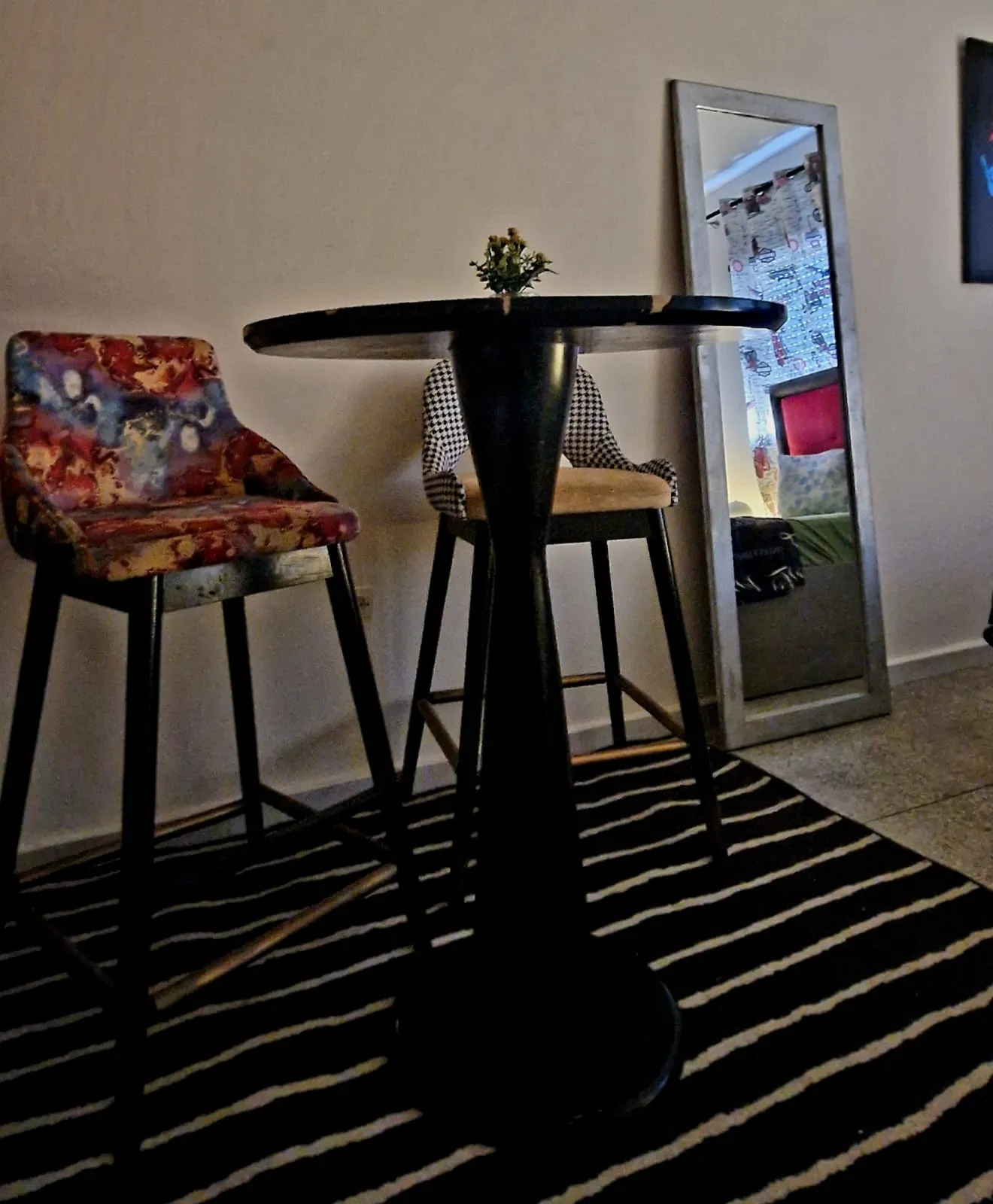Très beau studio meublé à louer à Rabat 2ème étage, idéalement situé