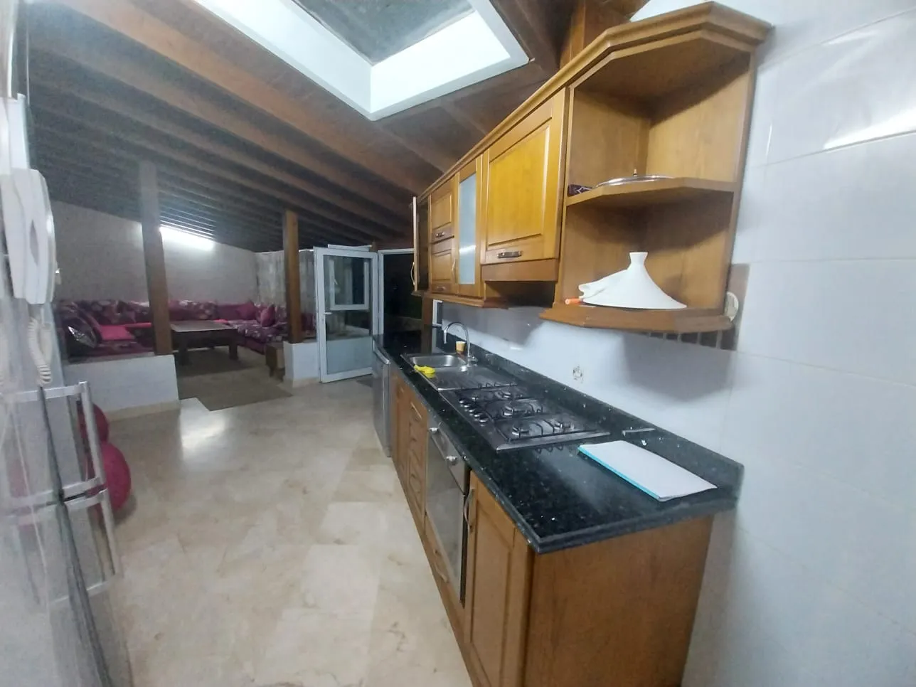 Bel appartement à louer à Malabata, Tanger, comprenant deux chambres et 2 salons