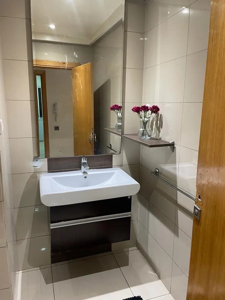 Appartement de luxe à louer à la journée à Casablanca, composé de 2 chambres 