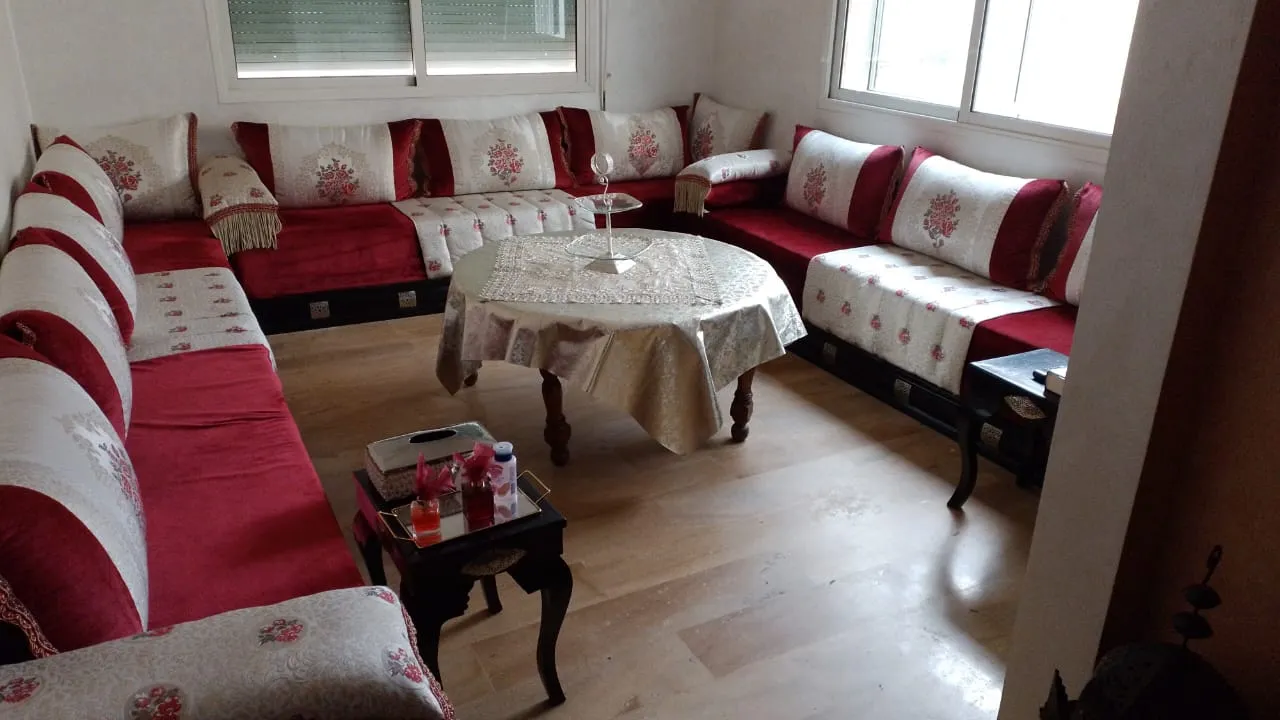 Appartement à louer au rez-de-chaussée avec deux chambres et un salon à Chefchaouen