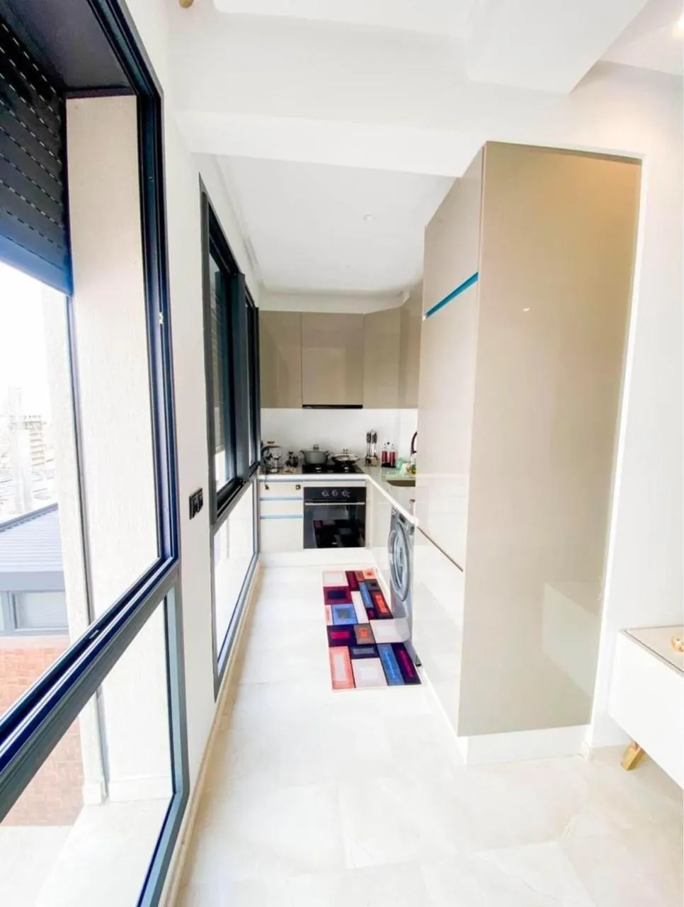 Studio de luxe à louer à Casablanca,composé d'une chambre et d'un salon.