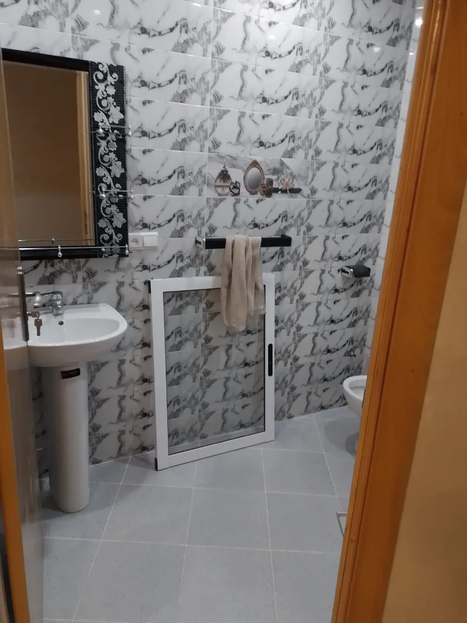 Appartement à louer au 2e étage, 2 chambres et un salon à Chefchaouen.