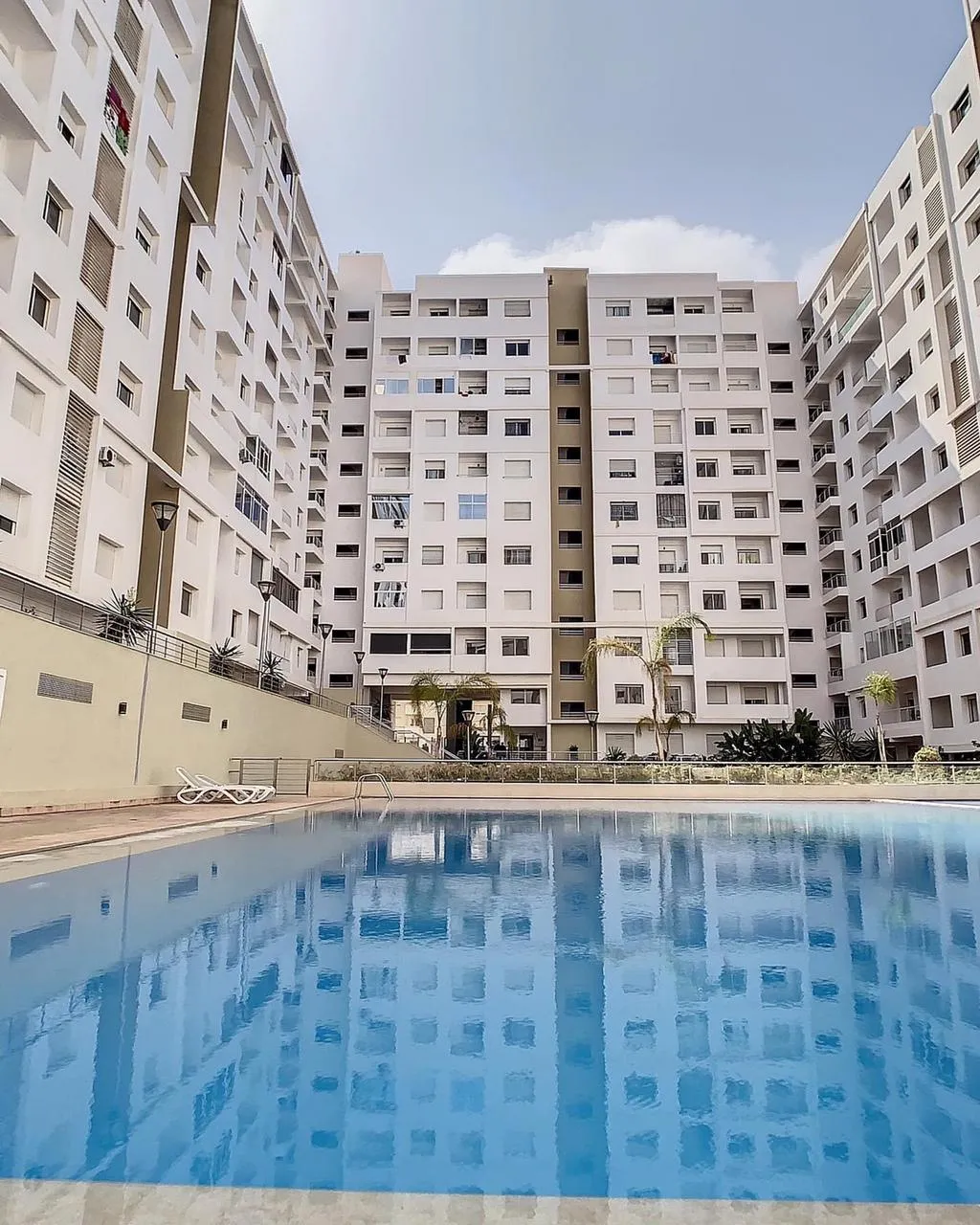 Appartement parfait à vendre dans résidence fermé 2 chambre 70 mètres 2ème étage