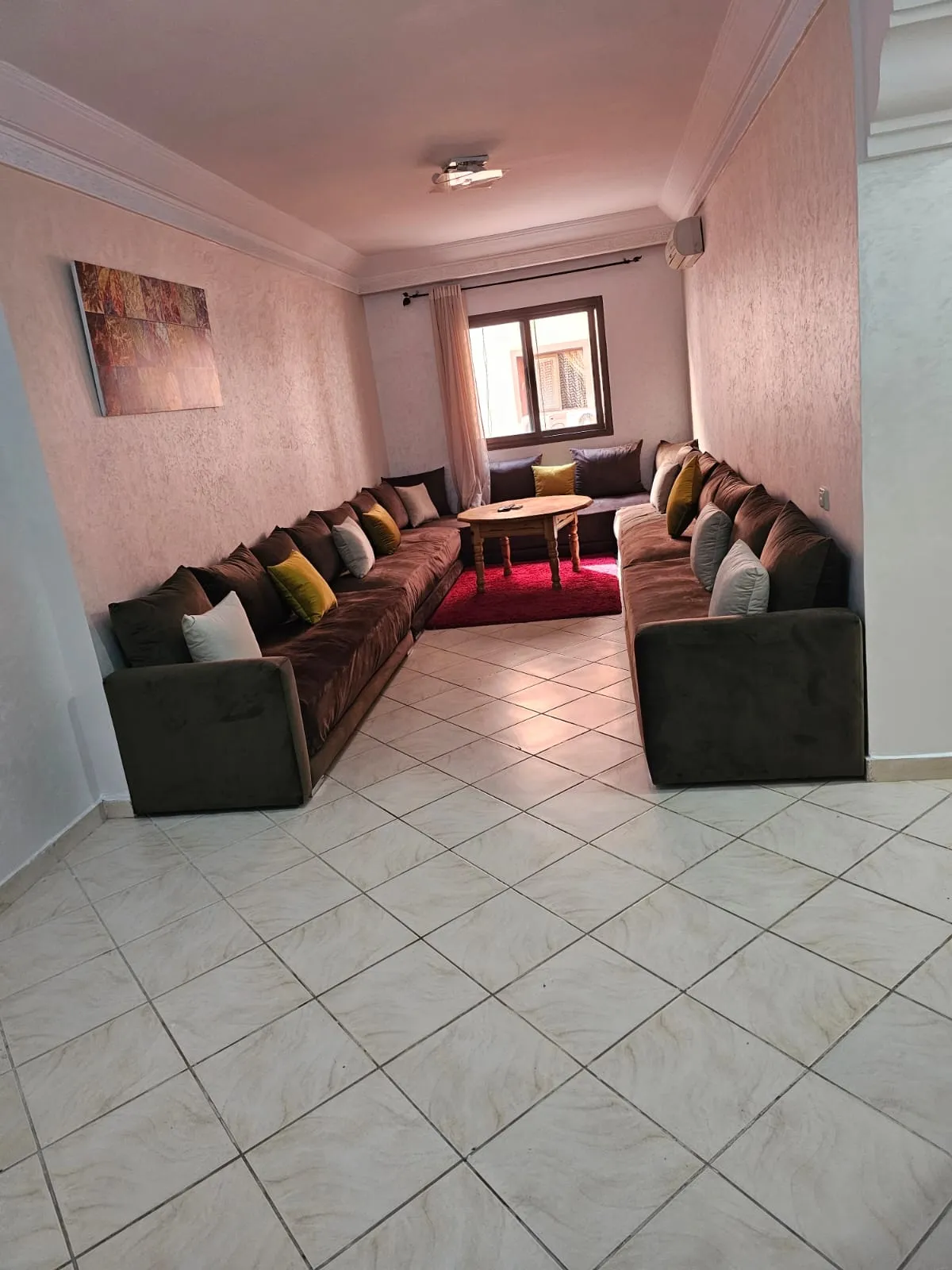 Appartement excellent et équipé à louer au premier étage a marrakech 