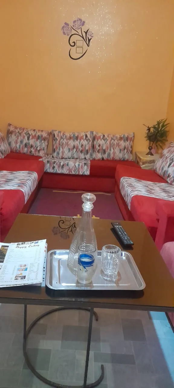 Bel appartement à louer à la journée à Agadir, dans la région d'Inzegan. 