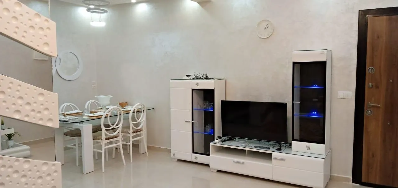  Appartement joli à louer à la journée à Casablanca, au rez-de-chaussée