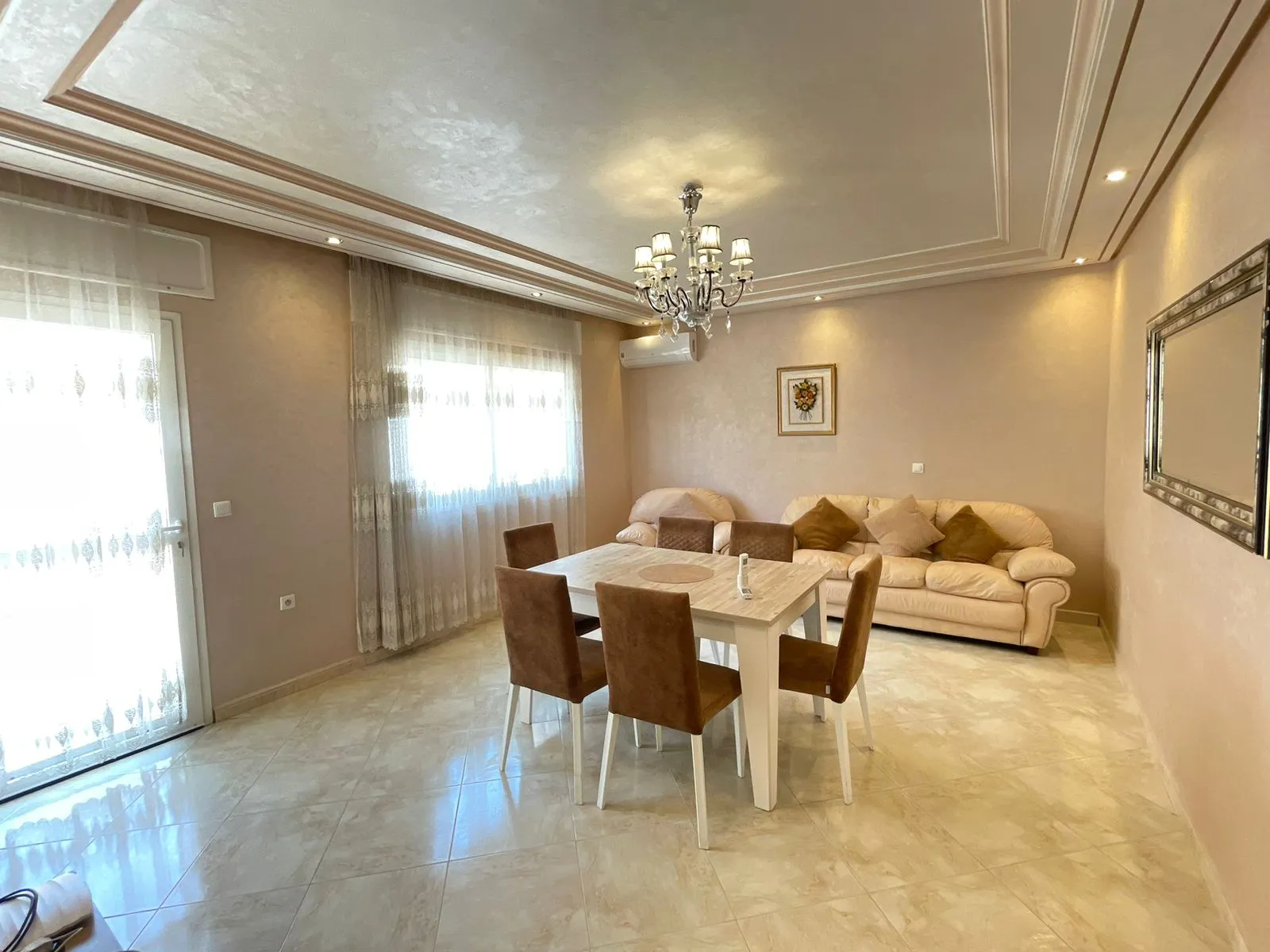 Appartement de luxe à louer près de la corniche de Tanger 150 mètres 
