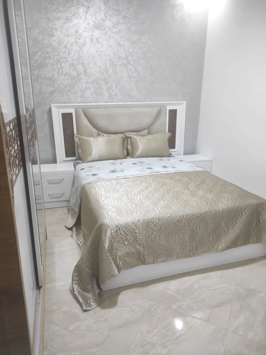 Bel appartement à louer à Tanger, emplacement excellent, 3 chambres.
