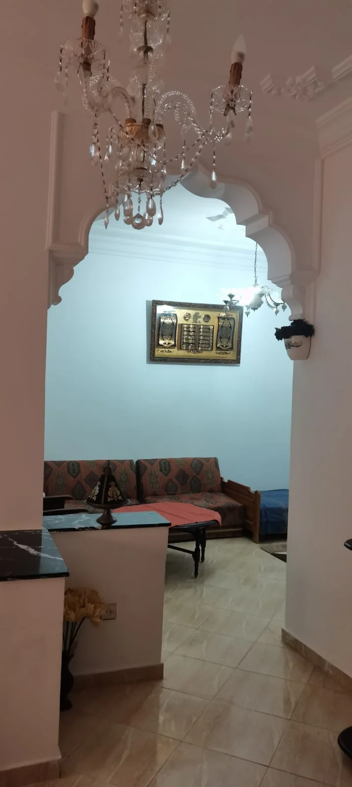 Appartement élégant à M'diq Bouzaghlal à louer 2 chambre salon 100 mètres Rez-de