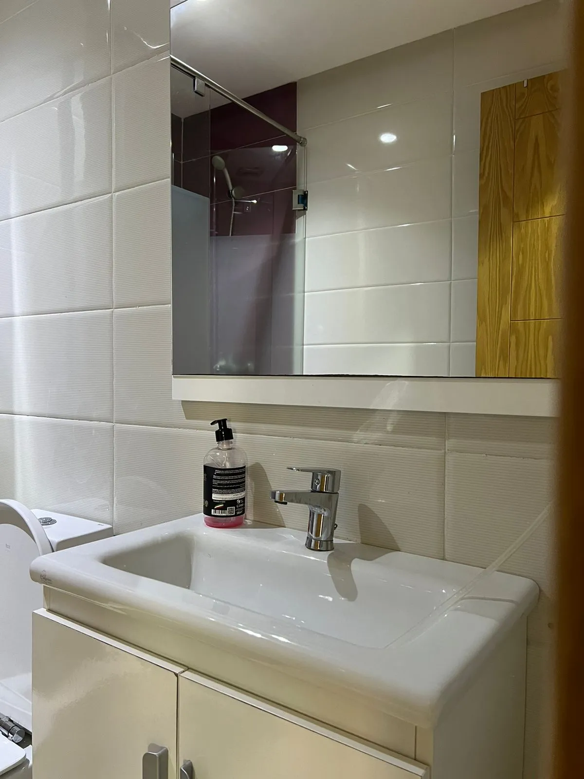 Appartement élégant à louer à Tanger dans une résidence sécurisée chambre salon 