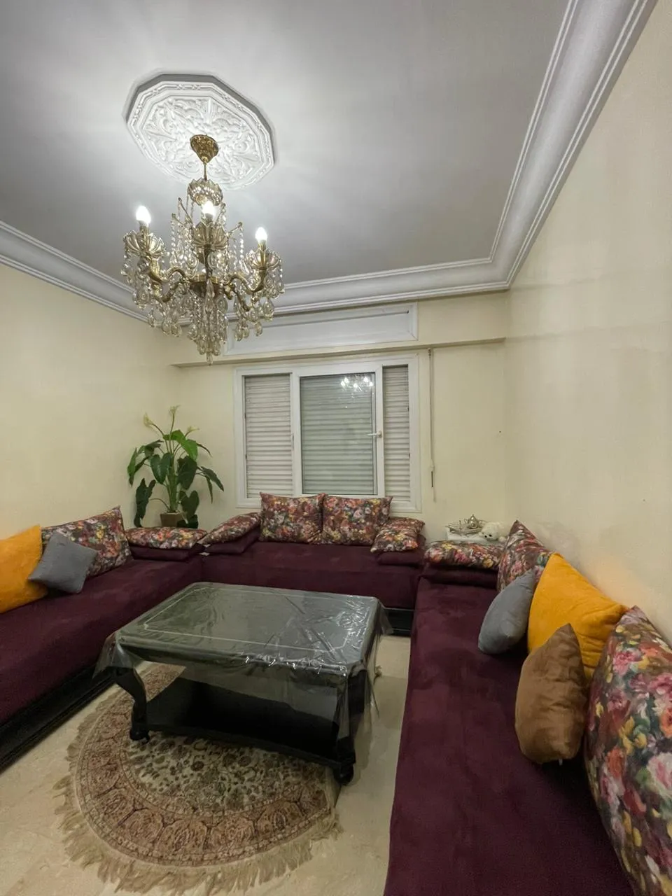 Appartement à louer à la journée, 5e étage, Casablanca, 2 chambres et salon.