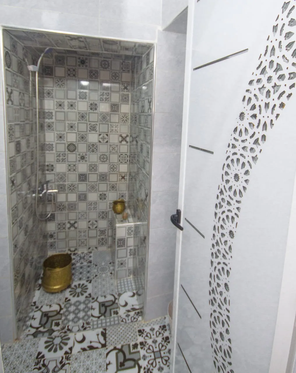 Appartement à louer au rez-de-chaussée avec deux chambres et un salon à Chefchaouen