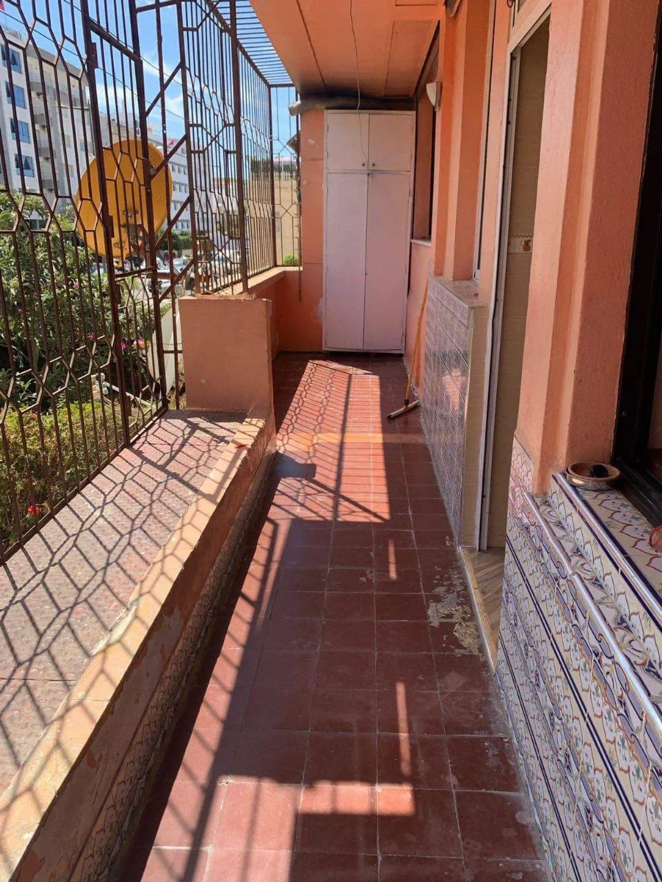 Appartement à louer pour une longue durée, situé au 1er étage au hassan