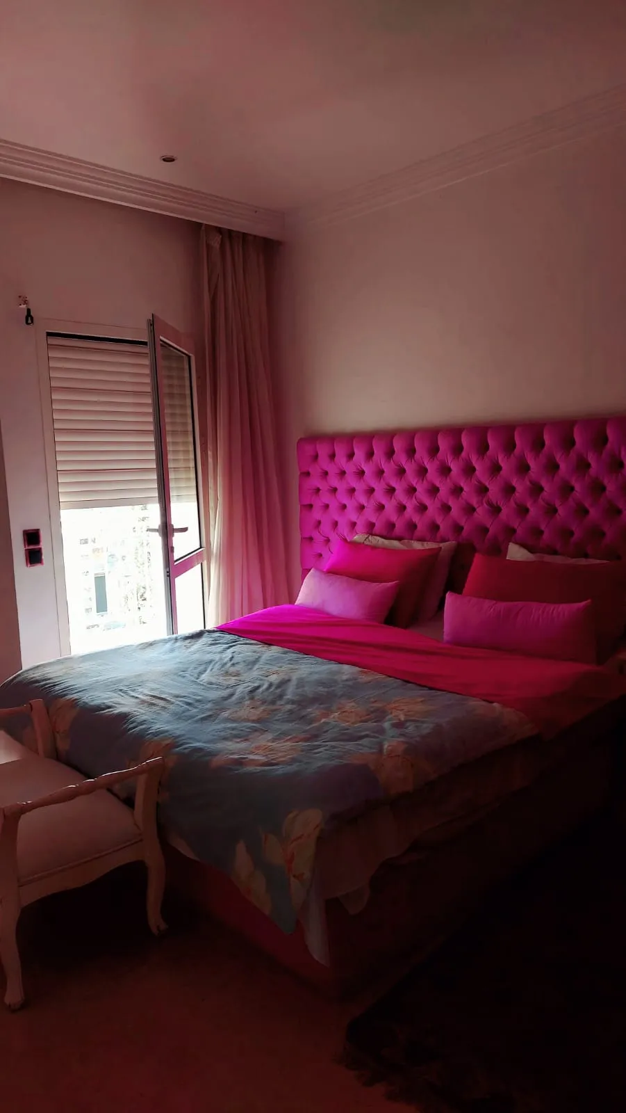 Villa spacieuse et luxueuse à louer à Agadir, avec deux étages et quatre façades
