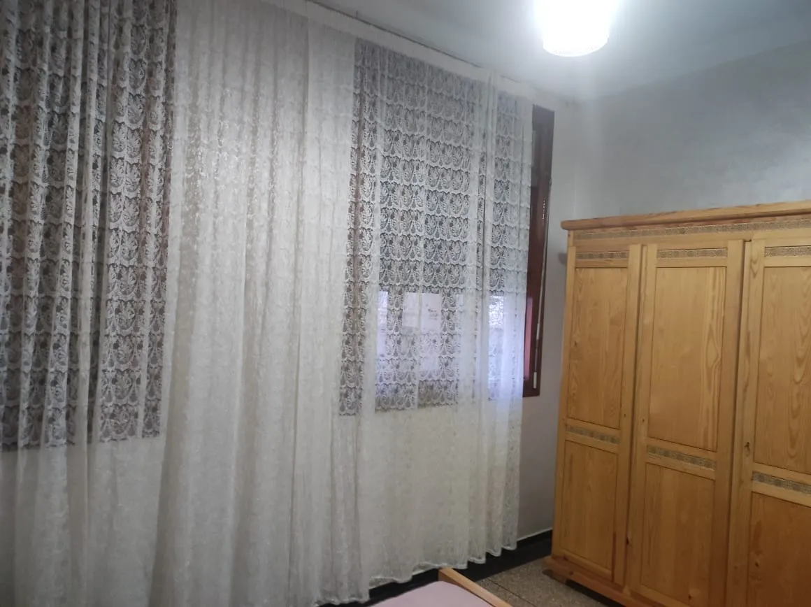 Appartement à louer à Rabat, au premier étage, avec une chambre