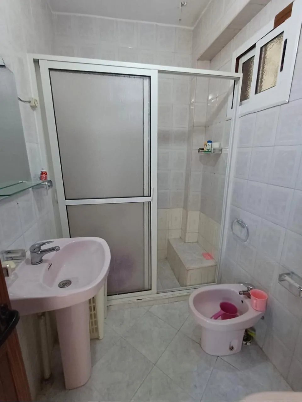 Appartement à louer à la journée à Chefchaouen, 2 chambres et salon, au 1er étag