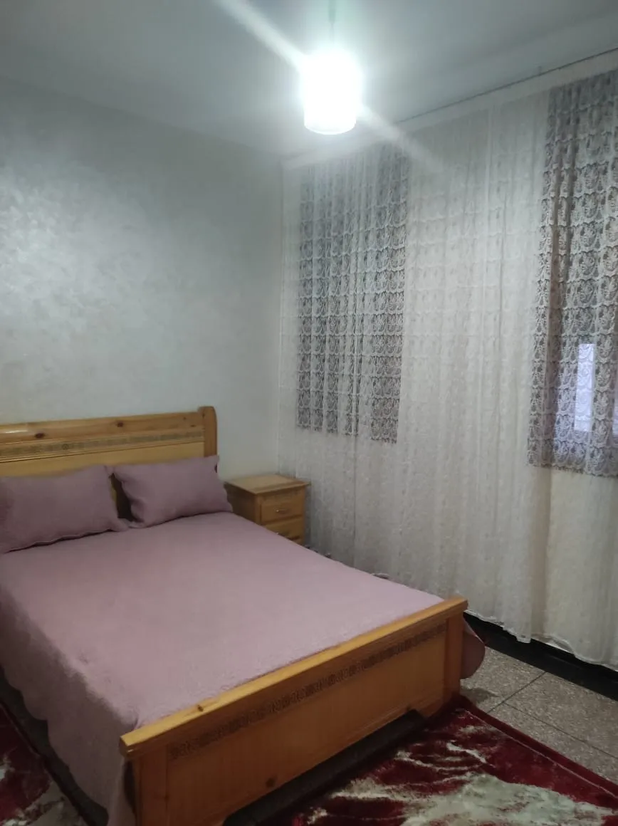 Appartement à louer à Rabat, au premier étage, avec une chambre