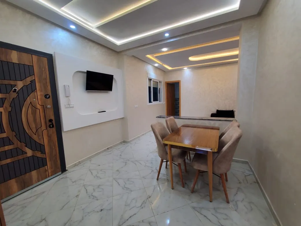 Appartement élégant à louer à la journée au rez-de-chaussée,  de deux chambres 