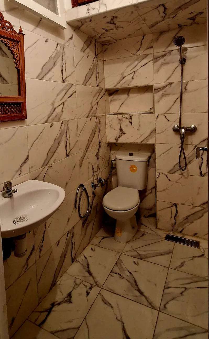 Très beau studio meublé à louer à Rabat 2ème étage, idéalement situé