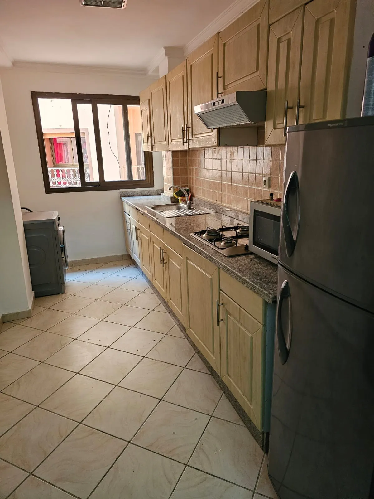 Appartement excellent et équipé à louer au premier étage a marrakech 