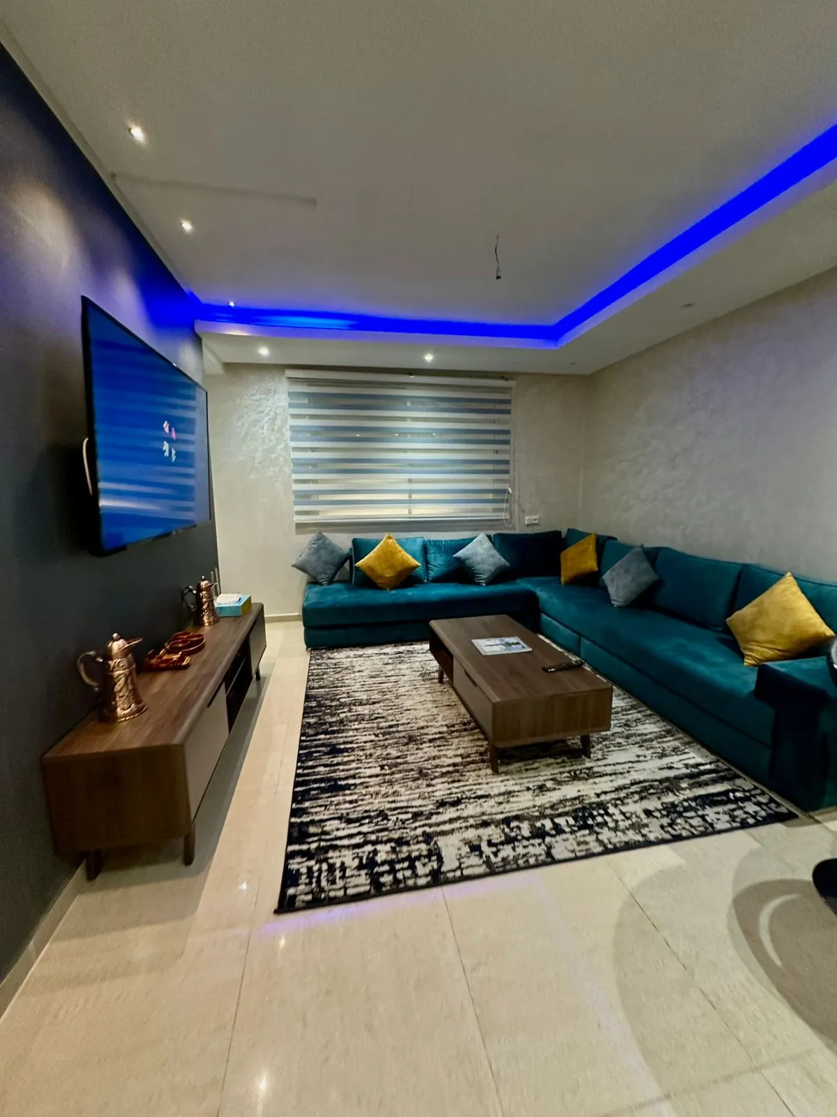 Studio moderne à louer à Agadir, dans une résidence sécurisée, bien équipé.