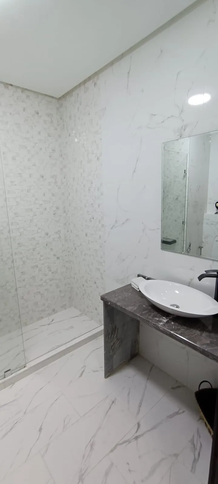 Appartement à louer au design moderne à Agadir, dans une résidence sécurisée