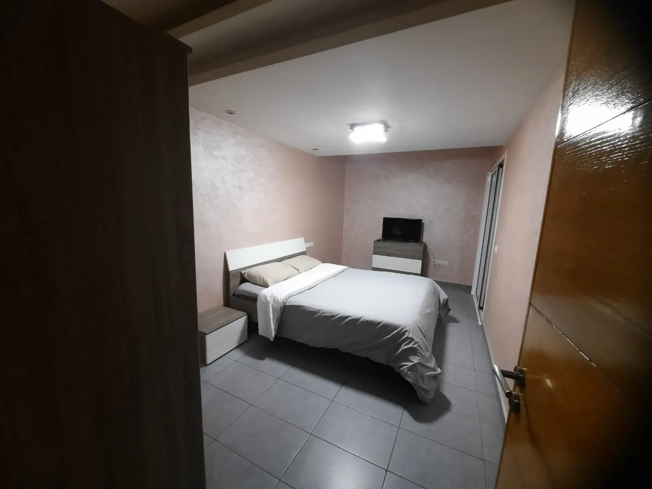 Appartement moderne à louer à Agadir, dans une résidence haut de gamme.