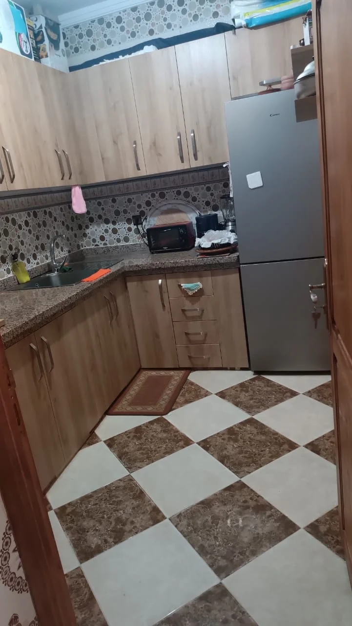 Un appartement élégant à louer dans un quartier calme d'une superficie de 90 m².