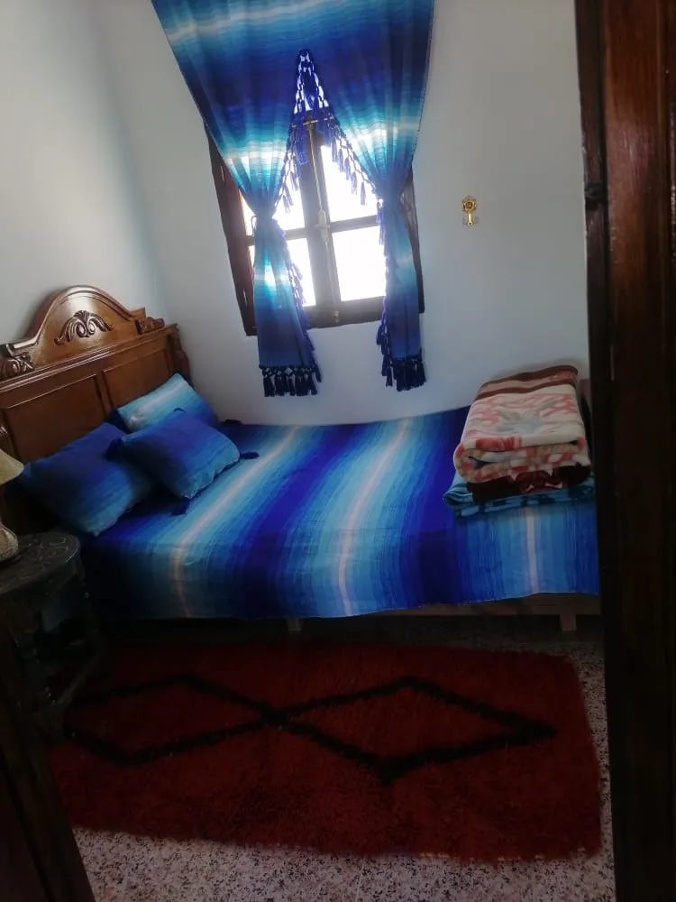 Appartement à louer à Chefchaouen, au troisième étage,  deux chambres et salon.