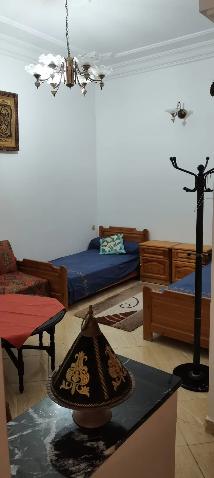 Appartement élégant à M'diq Bouzaghlal à louer 2 chambre salon 100 mètres Rez-de