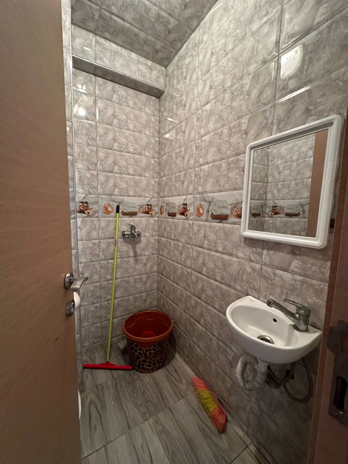 Appartement à louer au quartier Al Mohammadi à Agadir, dans résidence sécurisée.