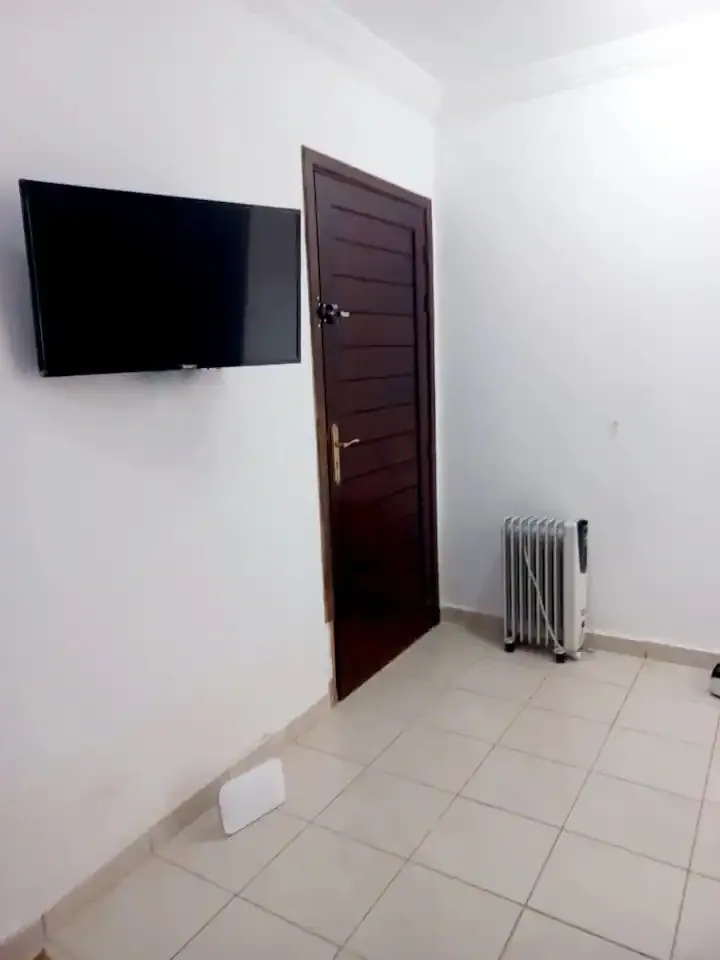 Bel appartement à vendre à M'diq, d'une superficie de 50 m² avec deux chambres.