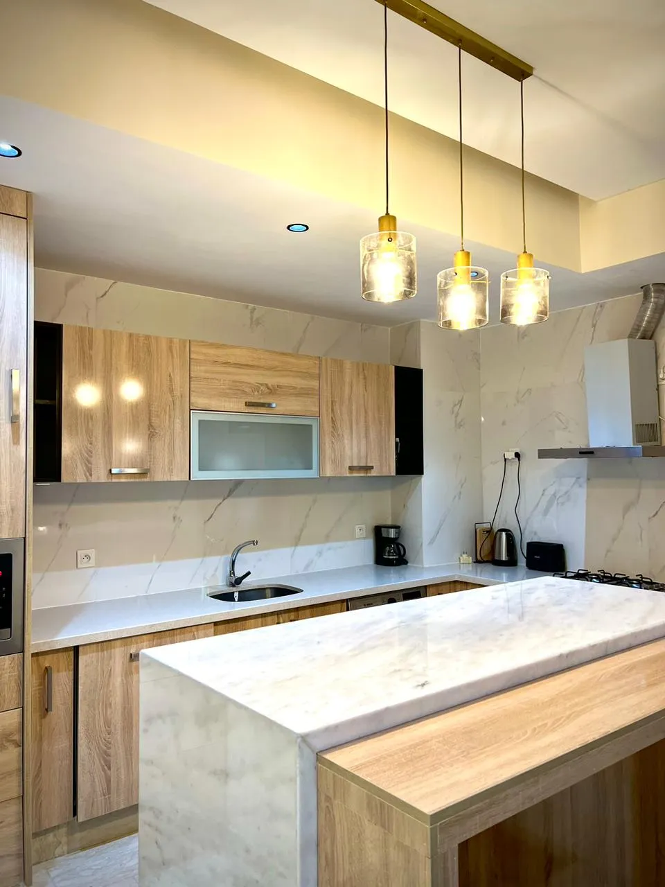 Appartement au design moderne à louer à Tanger dans une résidence sécurisée. 