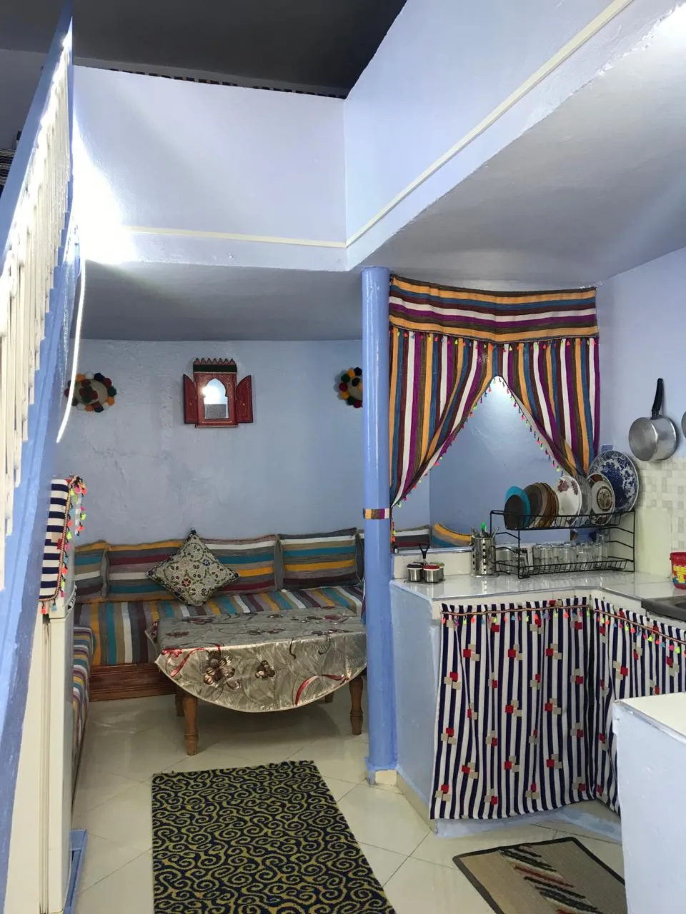 Petit appartement à louer  une chambre et un salon au rez-de-chaussée