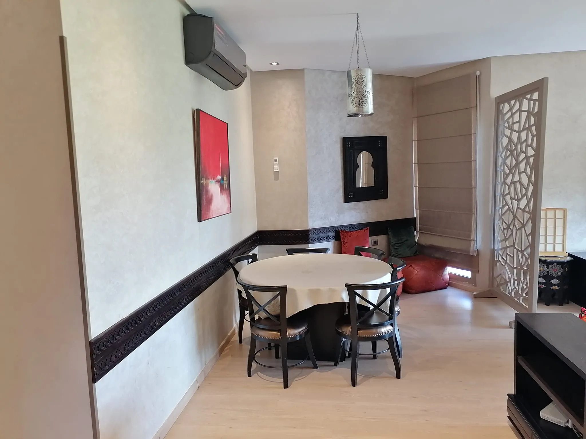 Appartement moderne à louer dans une résidence contemporaine avec vue sur la mer