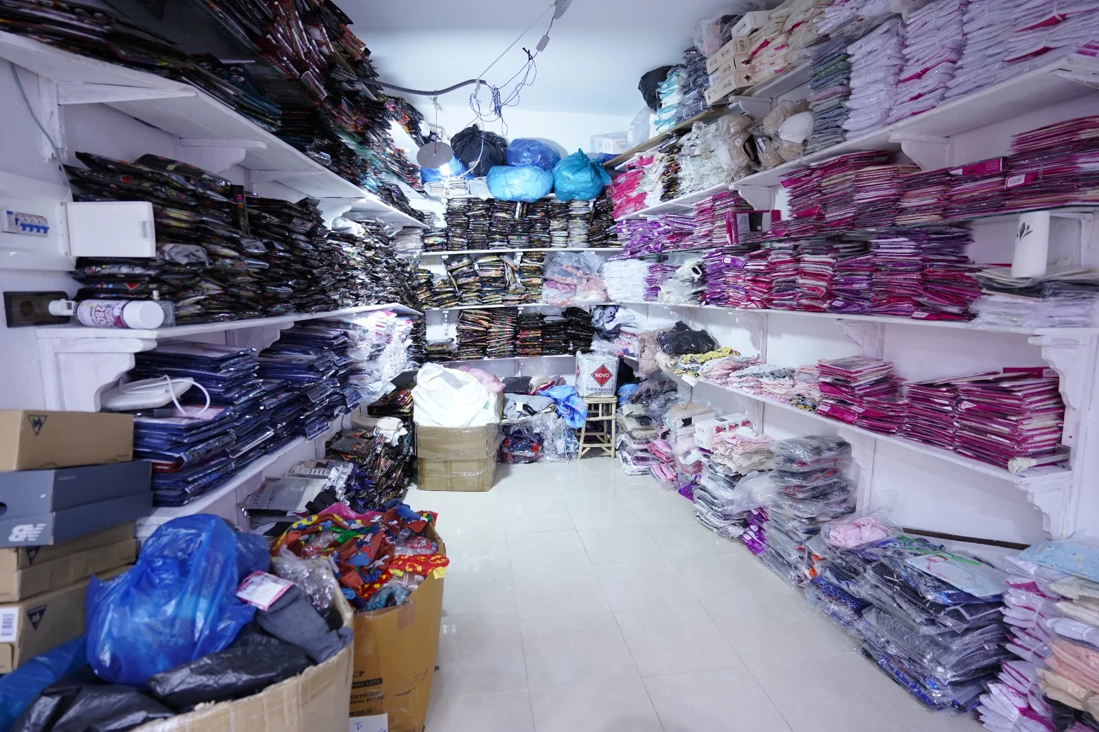 Boutique d'expérimentation préservée et équipée et Sécurité à vendre à Fnideq 16