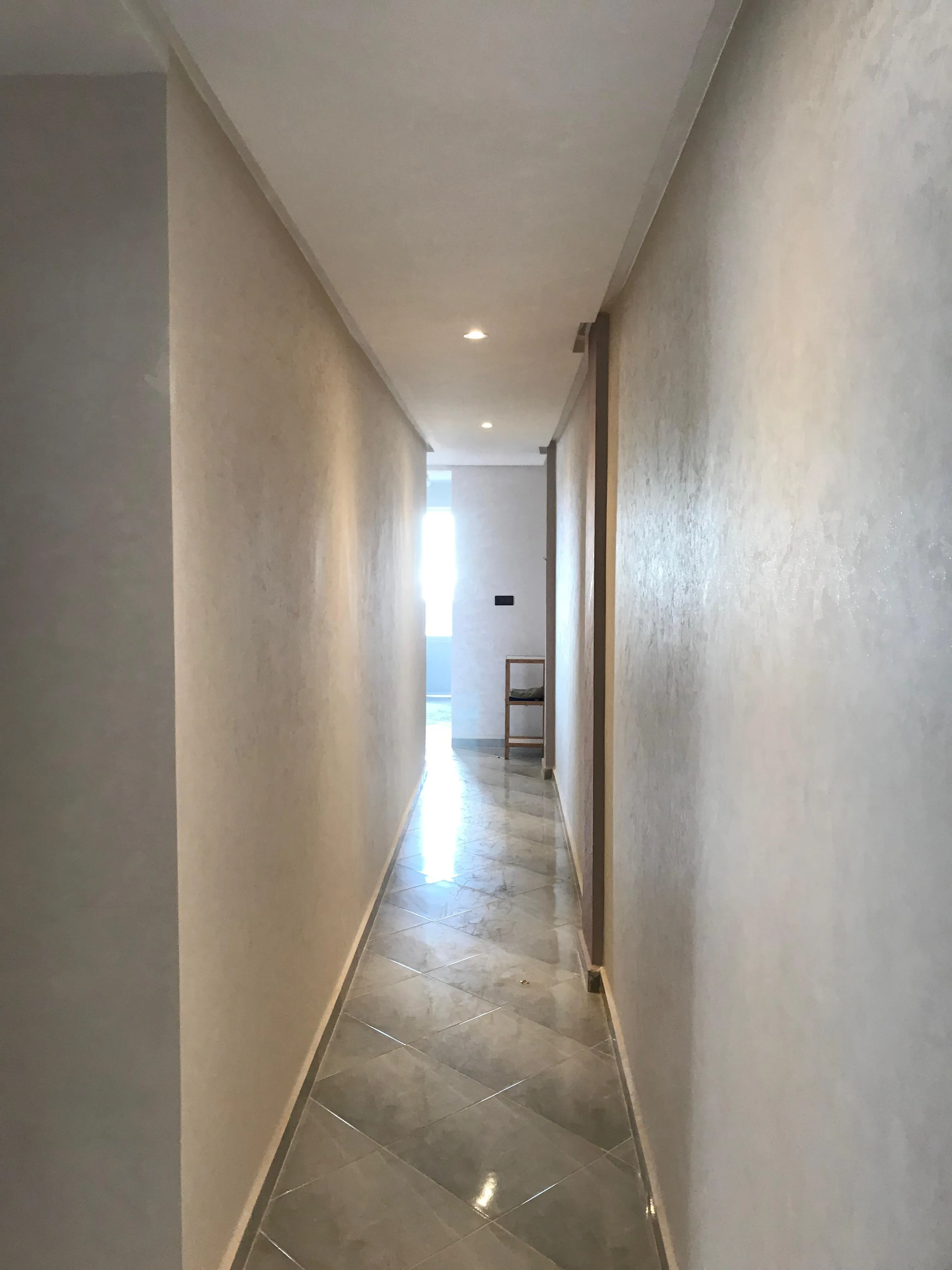 Appartement moderne à louer dans un emplacement idéal, près de la plage.