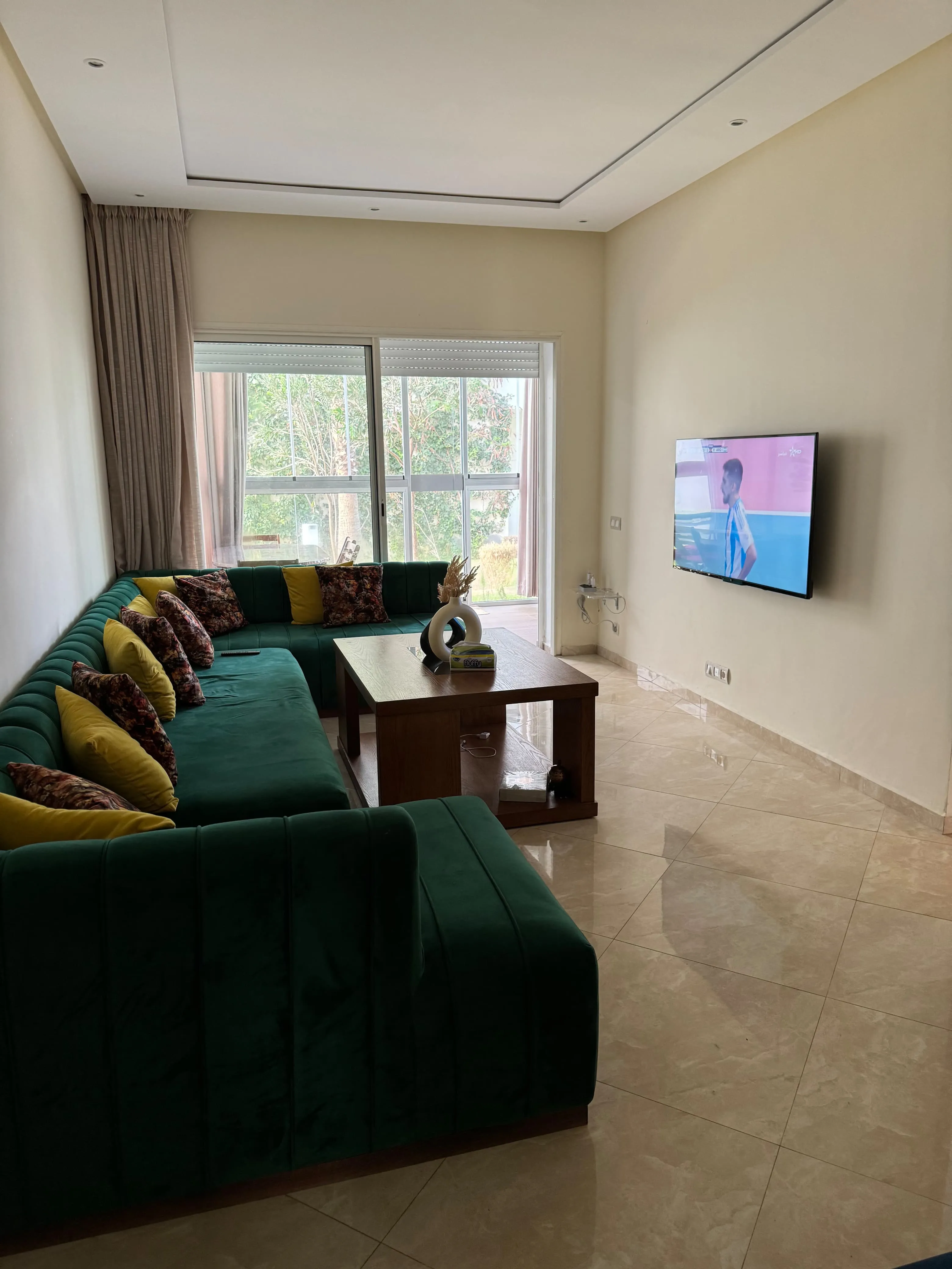 Appartement de luxe à louer quotidiennement à Casablanca, Ain Sebaa, avec piscin