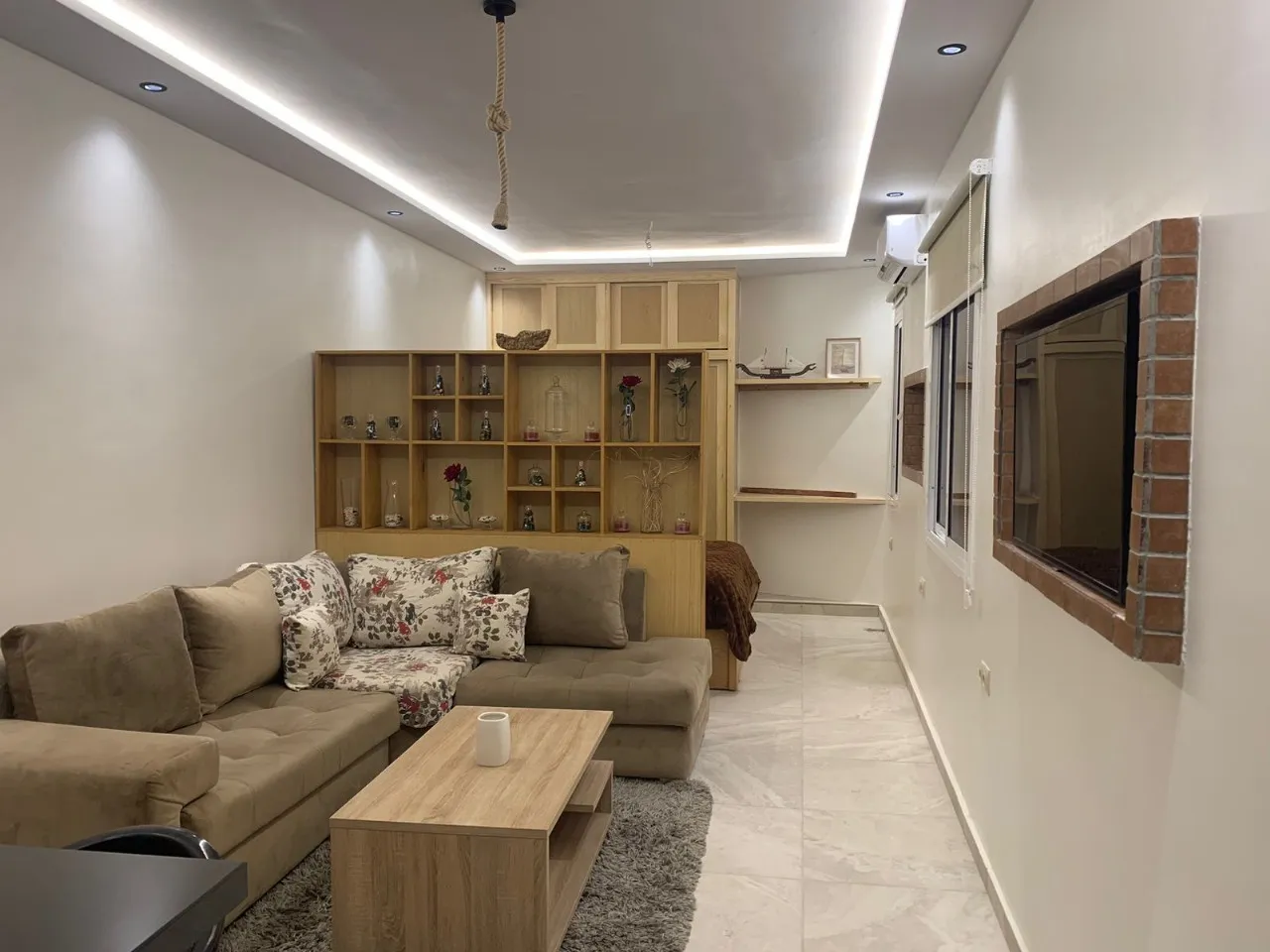 Studio élégant et moderne à louer au cœur de la ville de Tanger 40 m 3 éme étage